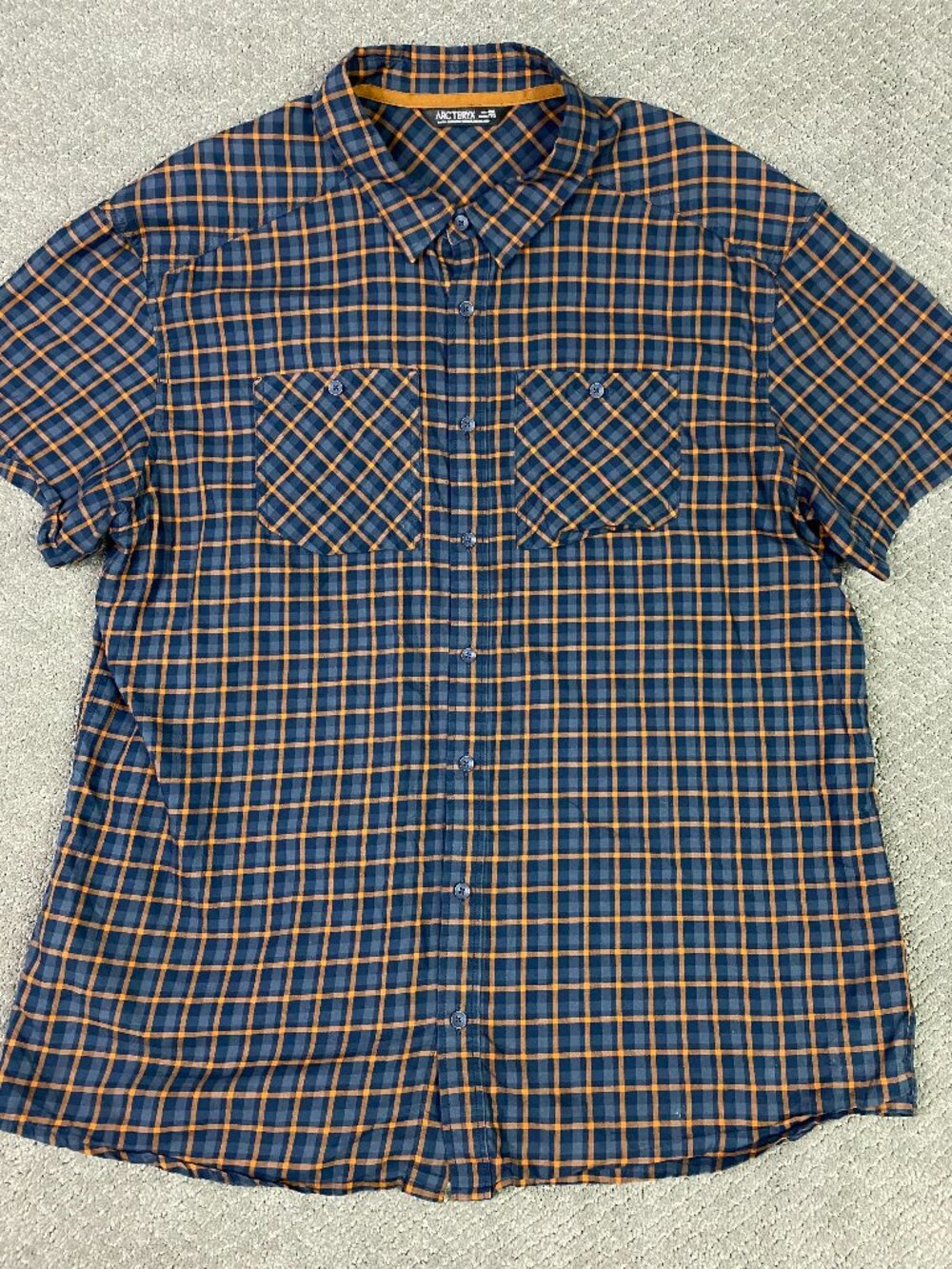 Arcteryx Tranzat Shirt Mens XXL Fits XL Gray Orange Short Sleeve Button Up Wool